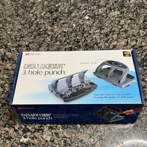 Deluxe Heavy Duty 3 Hole Punch - Black